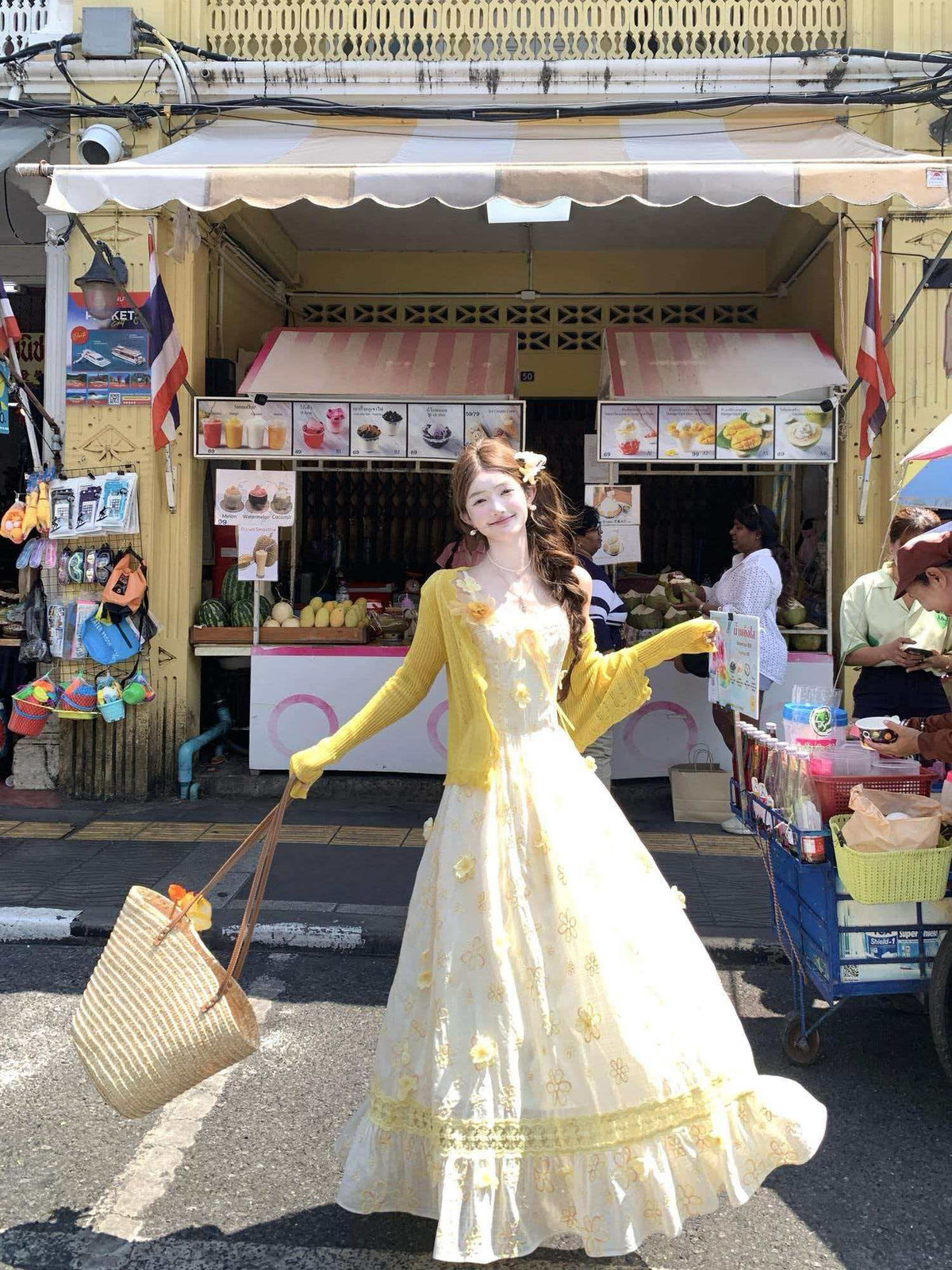 💕氛圍感度假花園黃色蕾絲吊帶碎花連衣裙+開衫