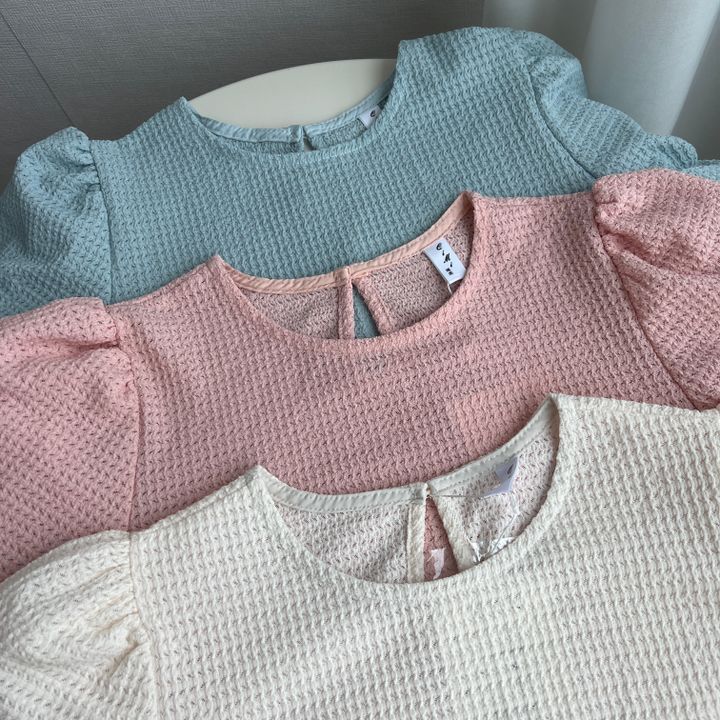 💕韓系溫柔華夫格鏤空圓領泡泡袖上衣
