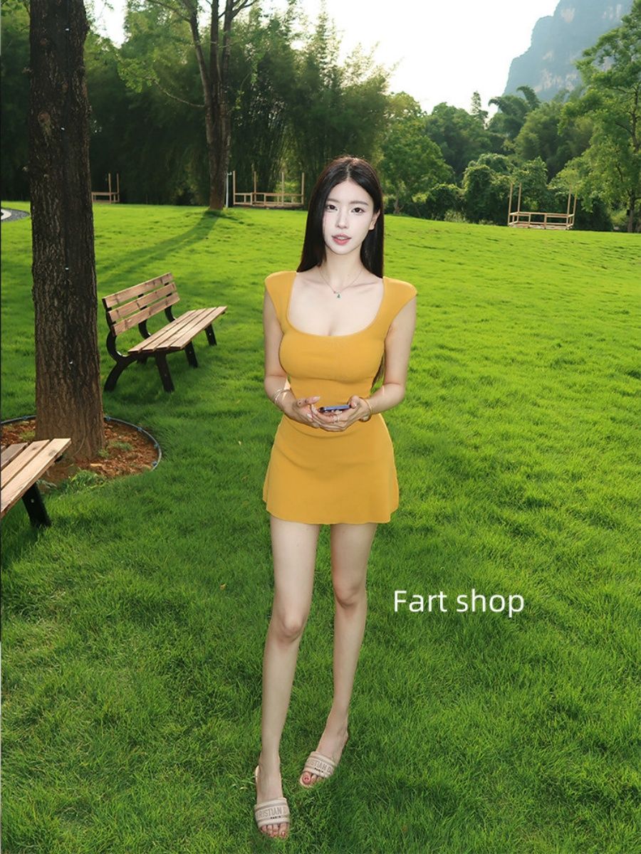 💕法式U領掐壓顯瘦甜美包臀短裙