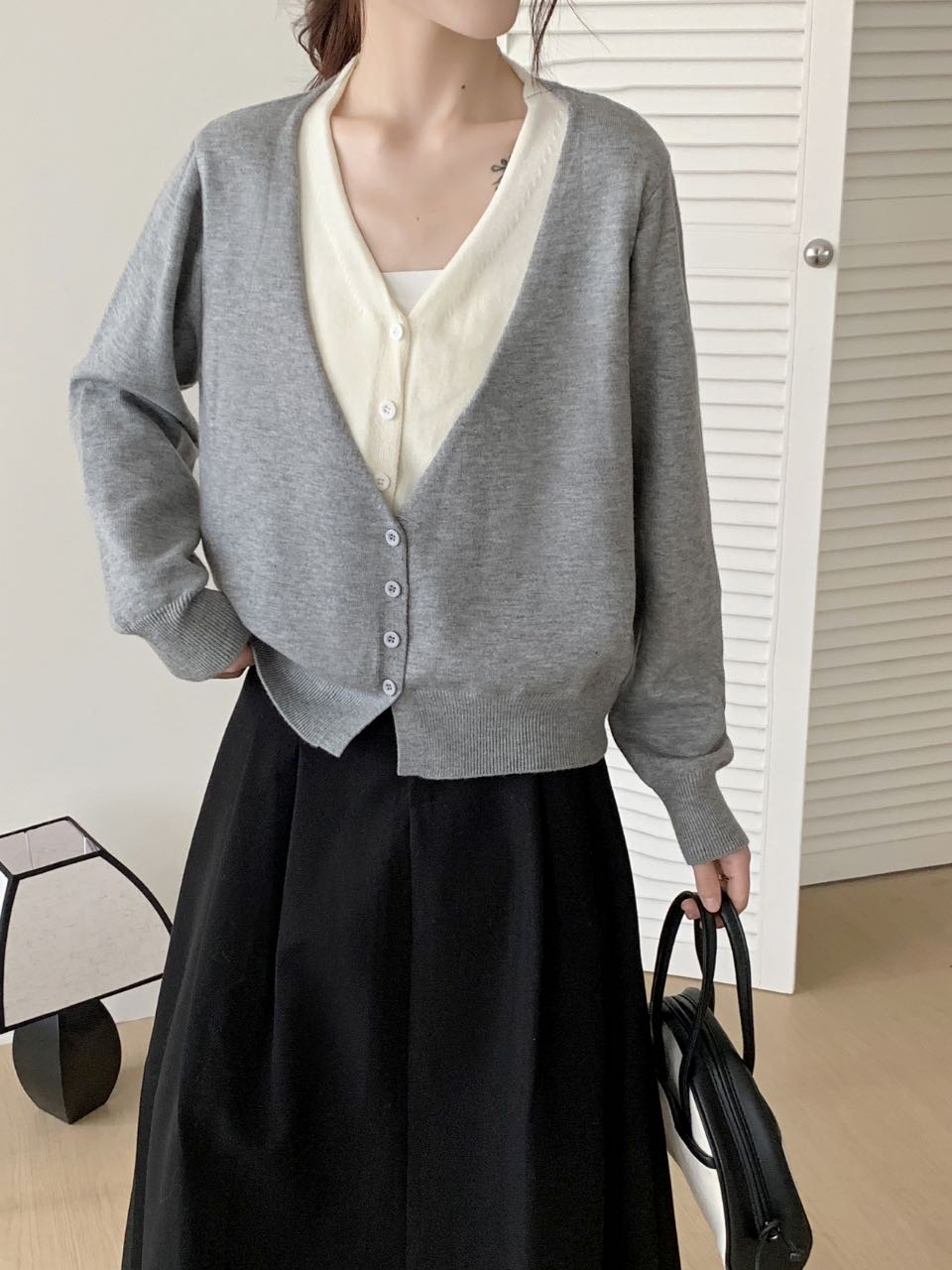 💕羊毛假兩件V領針織短版修身衫