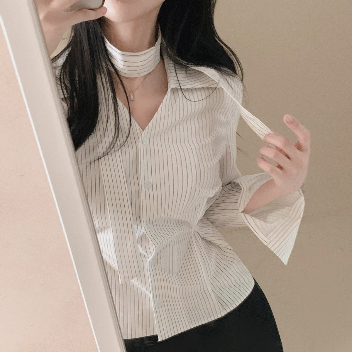 💕韓系小眾V領飄帶收腰百搭條紋上衣