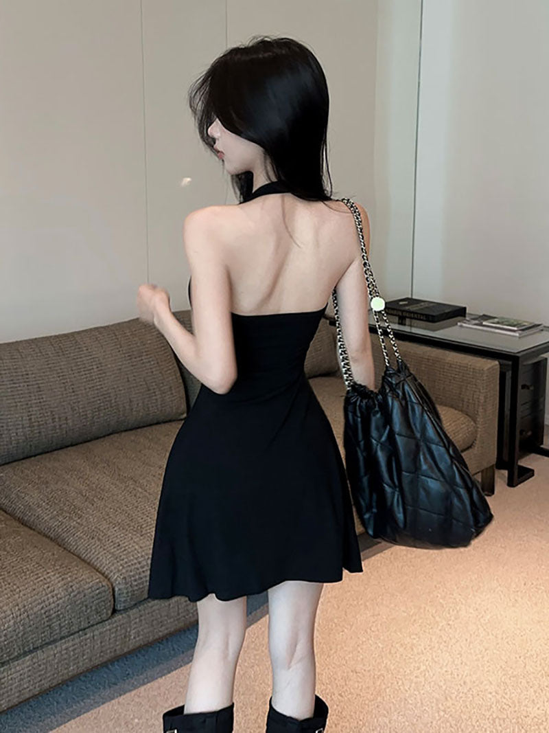 💕百搭簡約性感露背掛脖針織短傘裙