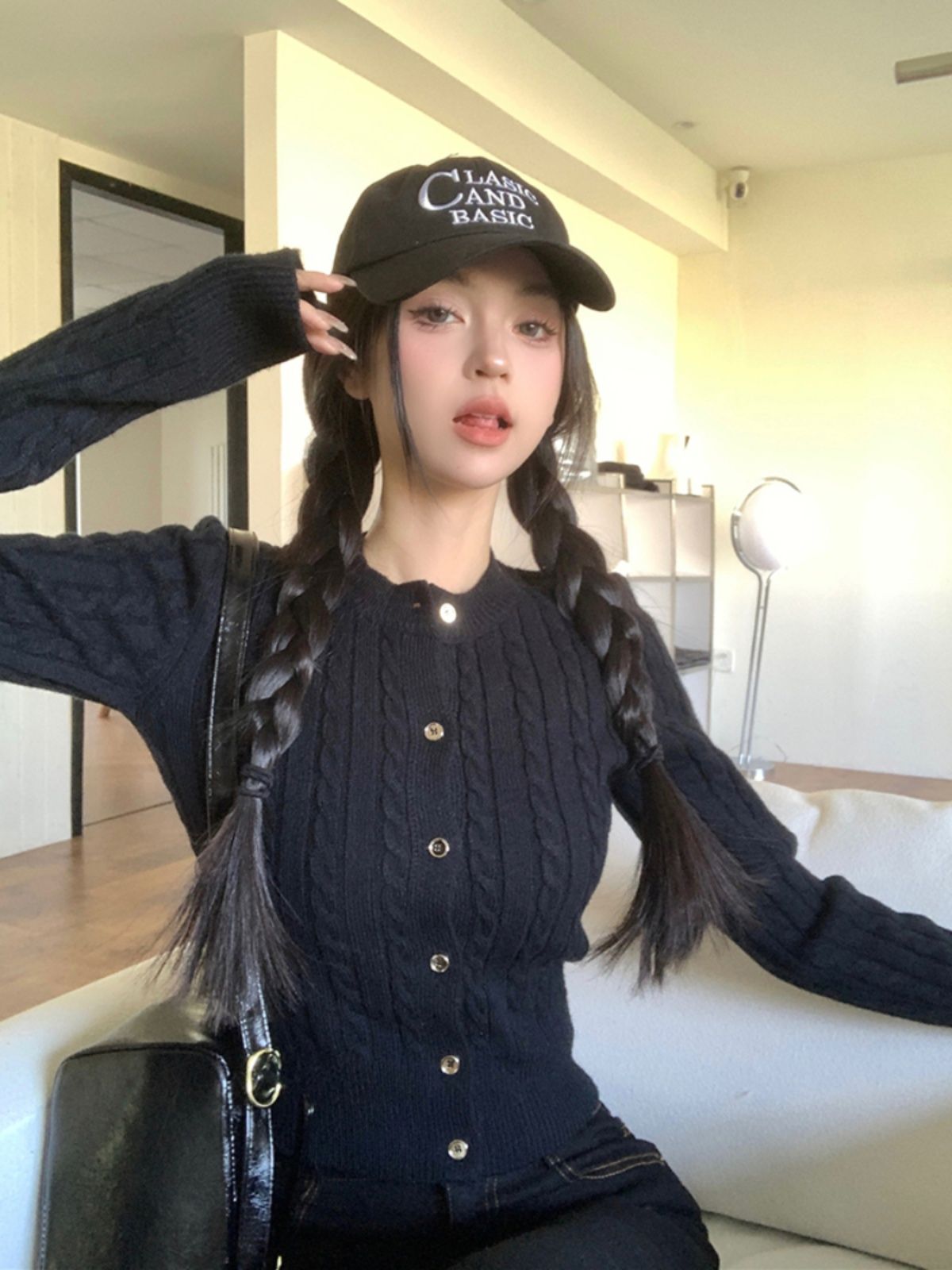 💕簡約休閒黑色短款麻花針織長袖上衣