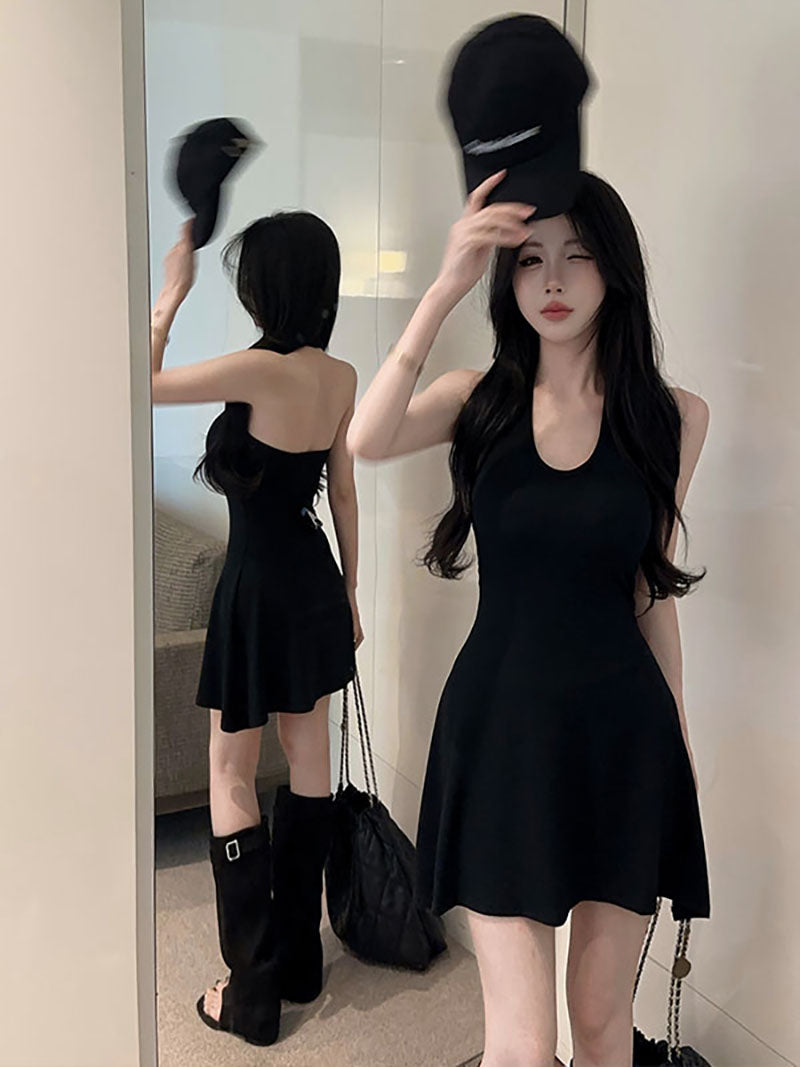 💕百搭簡約性感露背掛脖針織短傘裙
