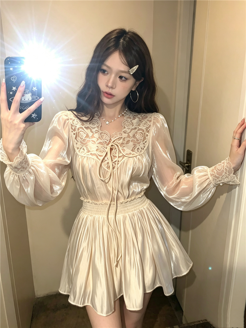 💕香榭琉光珠光緞面溫柔蕾絲拼接兩件套