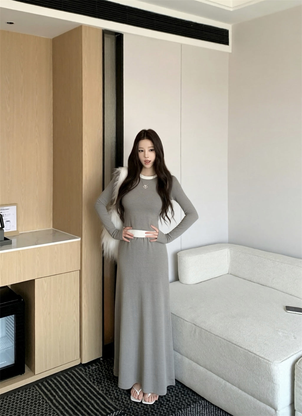 💕磨毛加絨修身圓領撞色短上衣+寬鬆半長裙兩件套