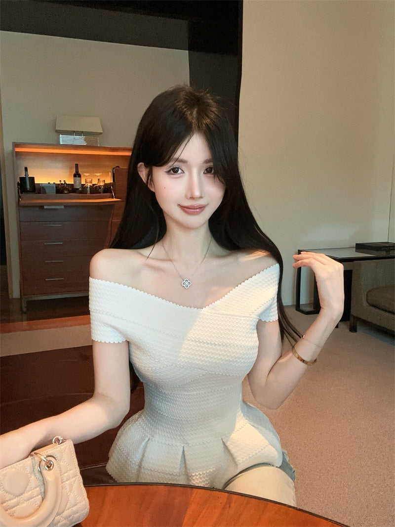 💕一字肩荷葉邊彈力繃帶修身單品上衣