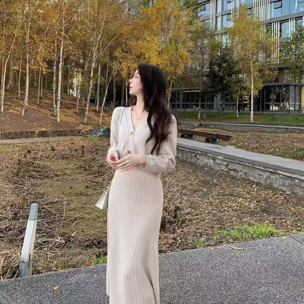 💕溫柔針織V領開衫半身長裙兩件套