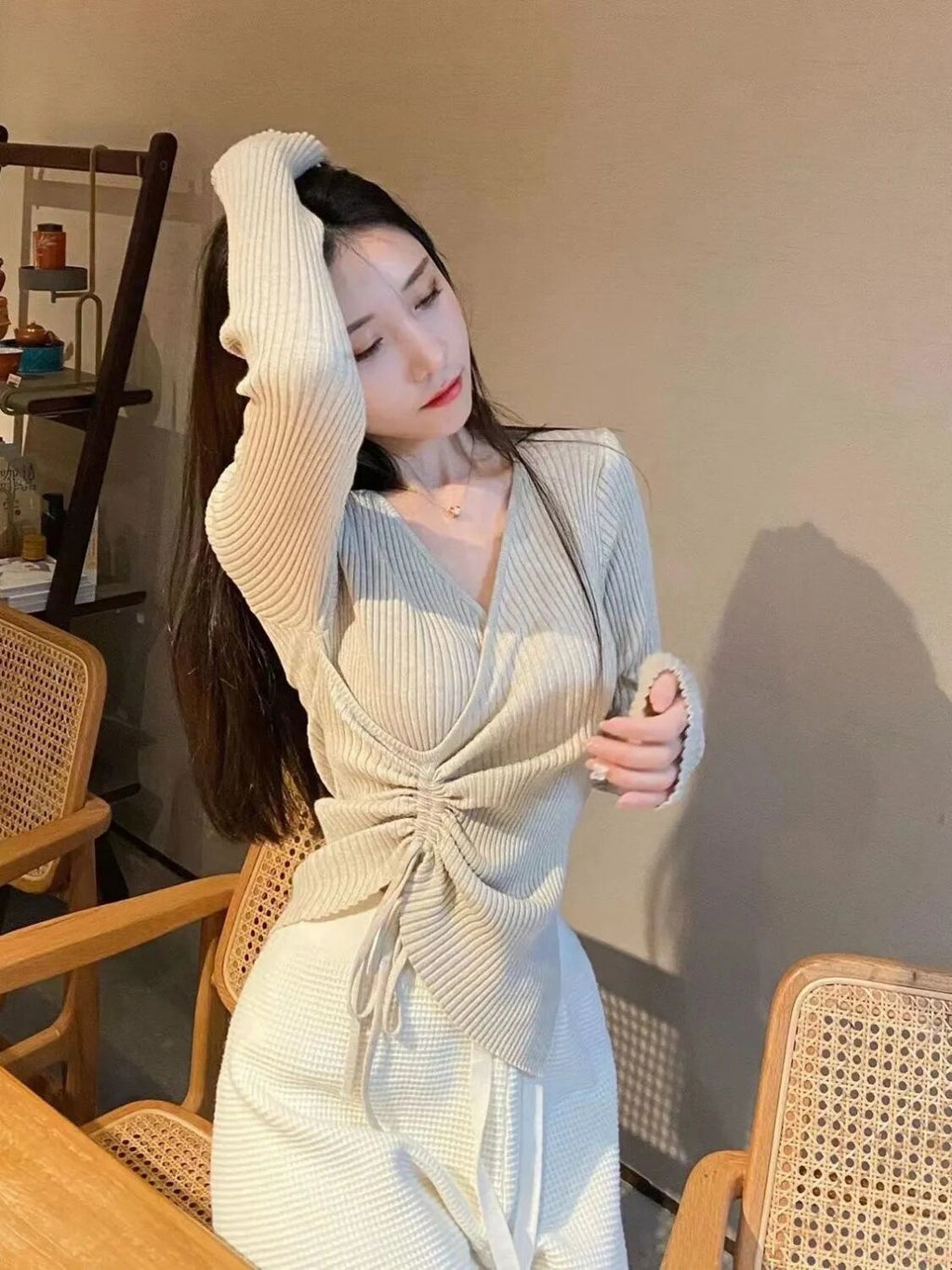 💕法式不規則扭結V領針織長袖毛衣