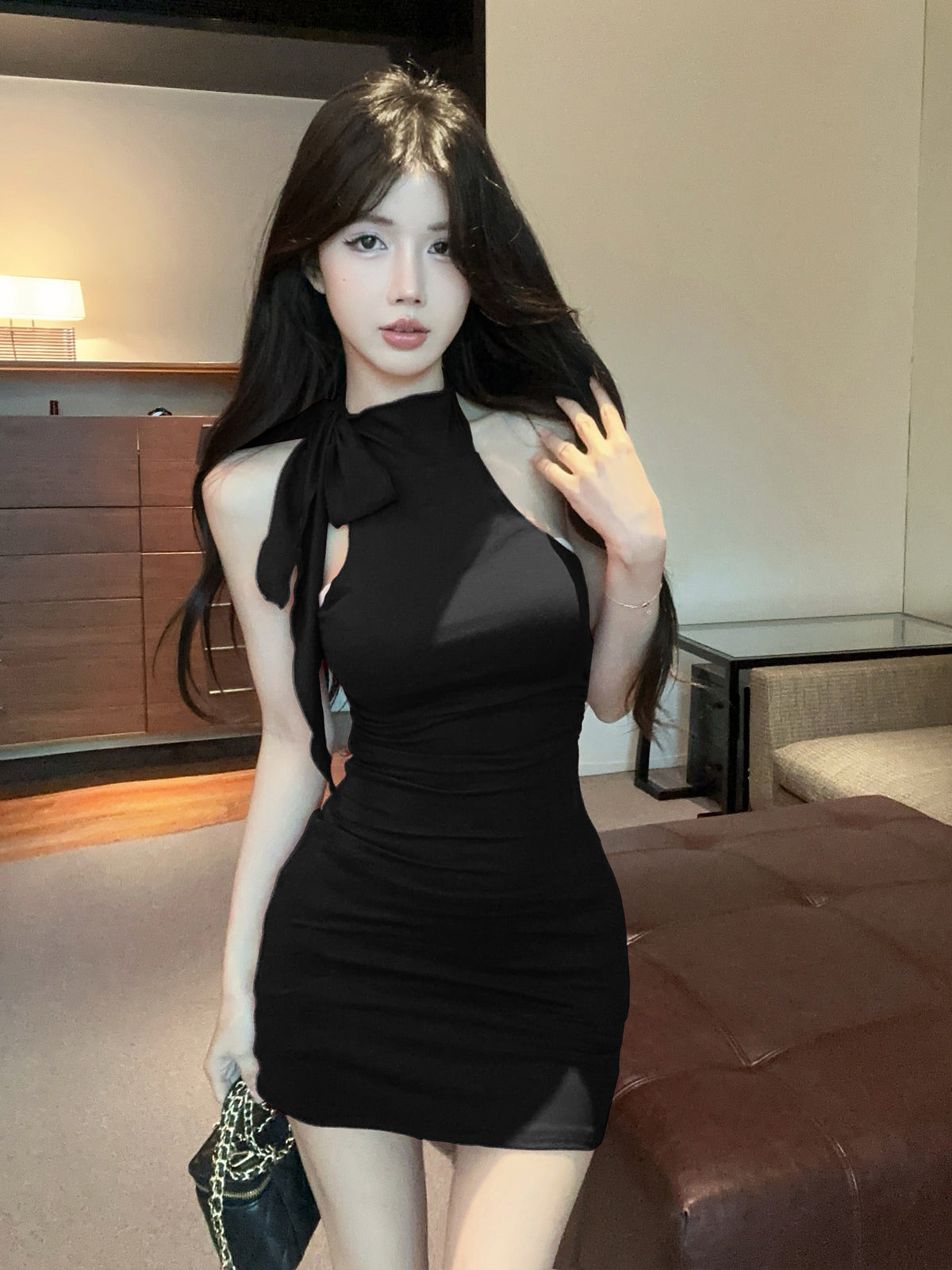 💕純欲辣妹掛脖綁帶露肩褶皺修身包臀短裙