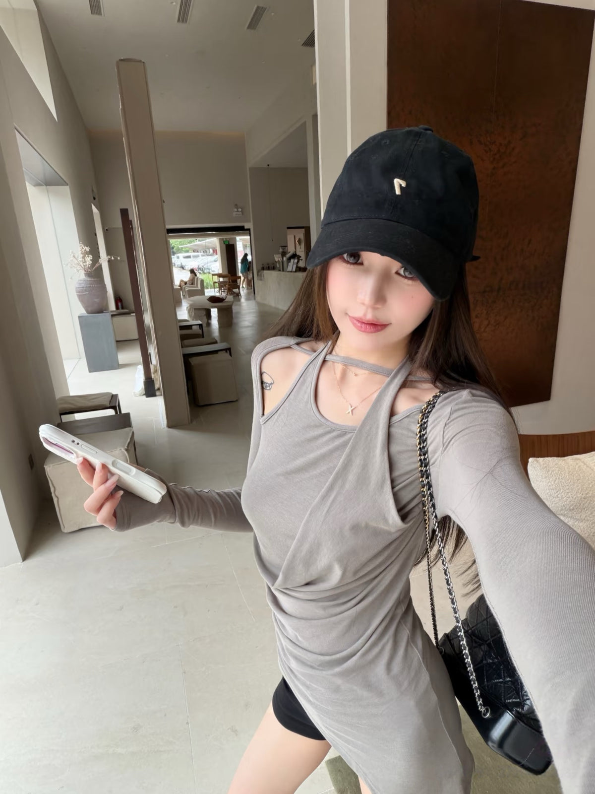 💕法式微透灰色不規則掛脖長袖上衣