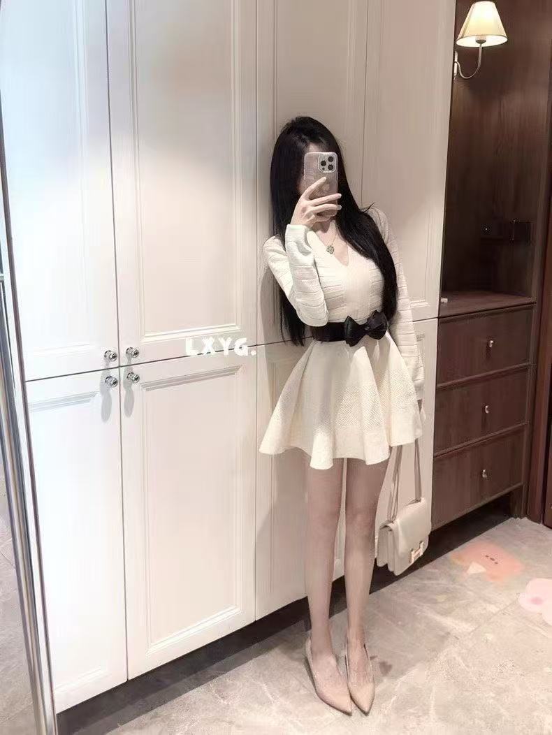 💕法式名媛V領蝴蝶結針織收腰澎澎短裙