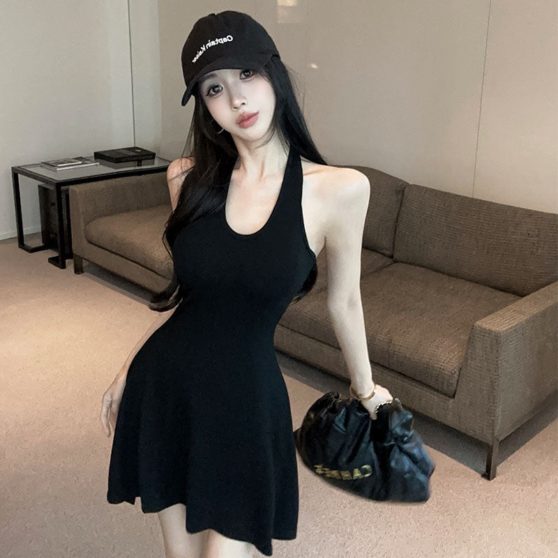 💕百搭簡約性感露背掛脖針織短傘裙