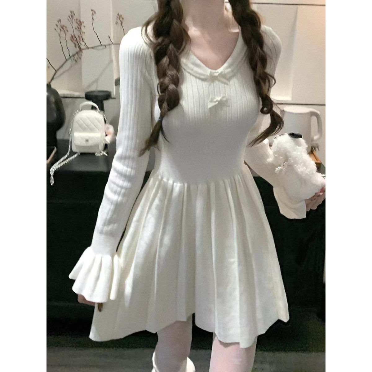 💕秋冬小個子甜美奶白V領針織連衣裙
