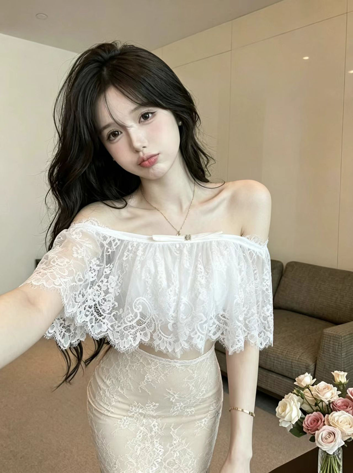 💕絕美白色蕾絲抹胸上衣配高腰包臀短裙套裝