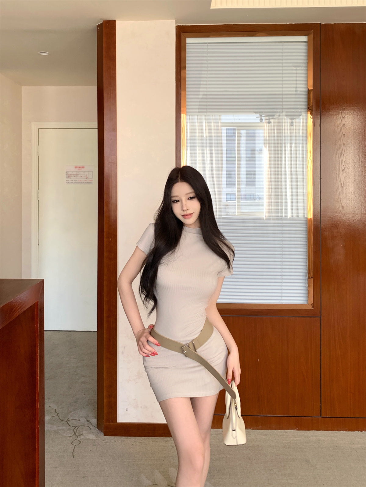 💕韓系法式高級感半高領短袖連衣裙