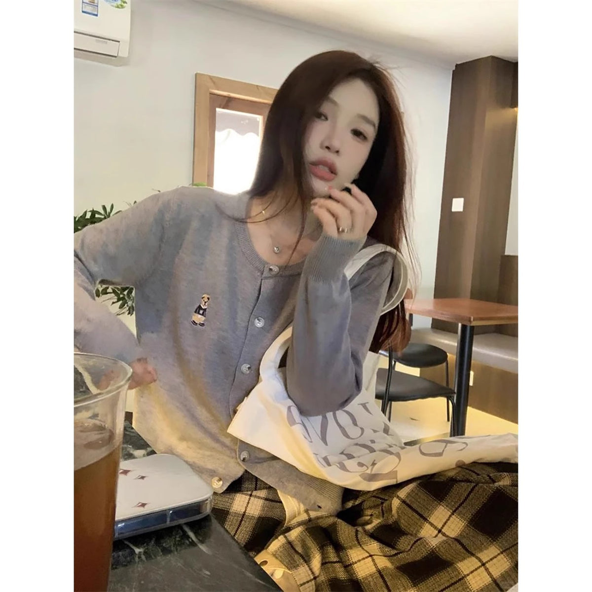 💕美式復古小熊刺繡圓領灰色毛衣外套