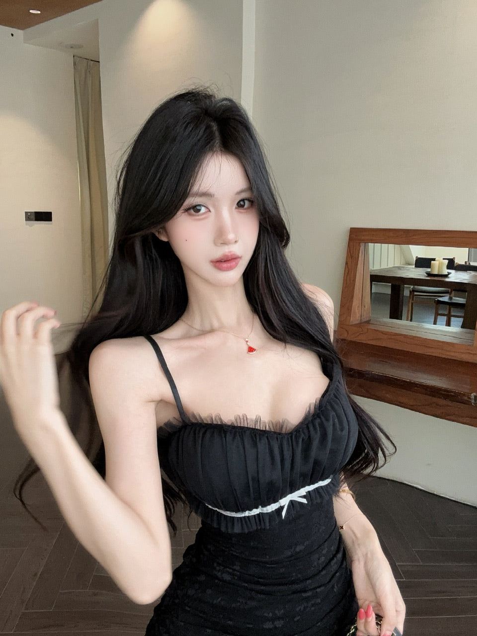 💕約會蕾絲短款吊帶溫柔連衣裙