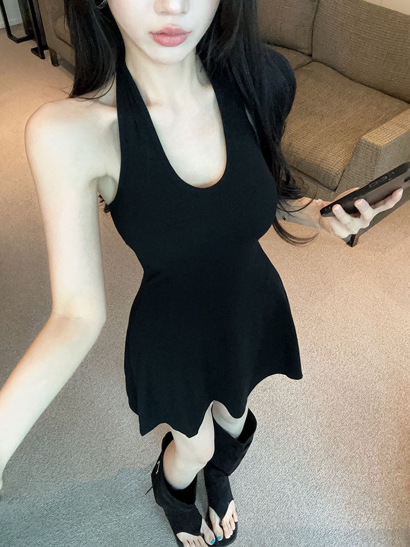 💕百搭簡約性感露背掛脖針織短傘裙