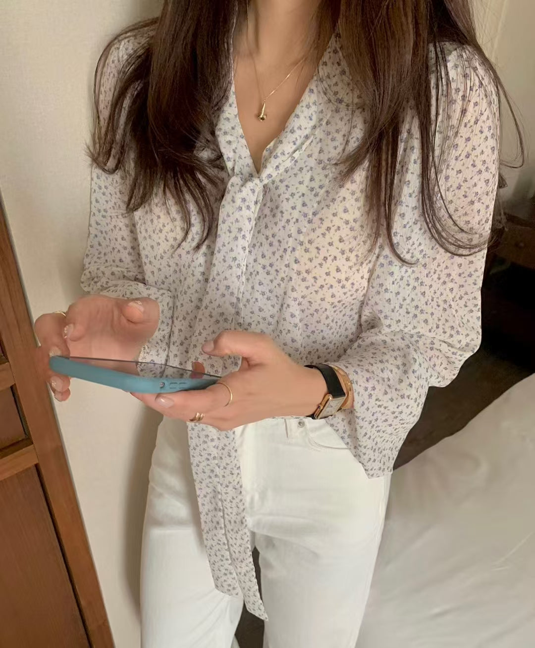 💕法式溫柔風飄帶V領雪紡小碎花泡泡袖上衣