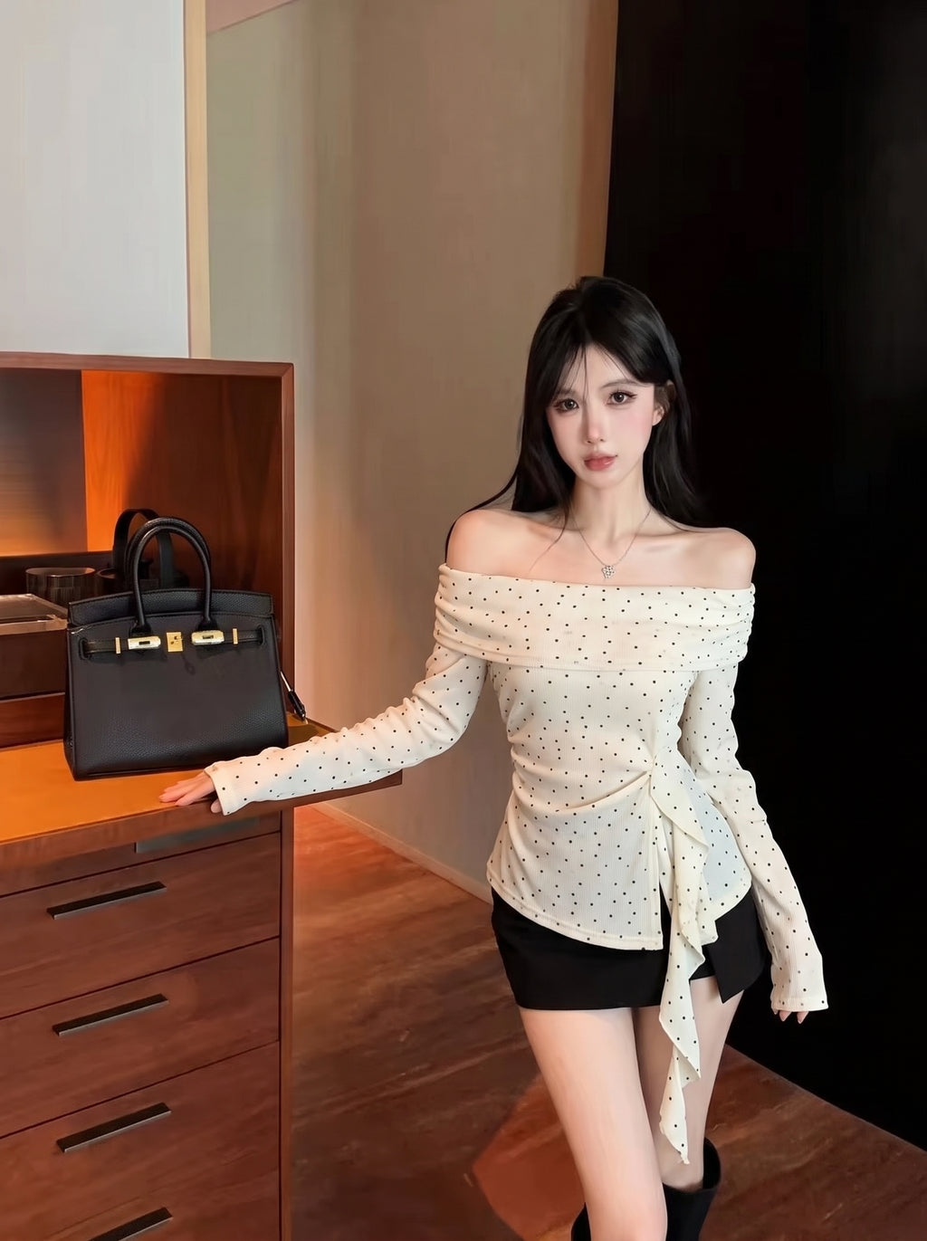 💕氣質杏色點點一字肩顯瘦不規則長袖上衣