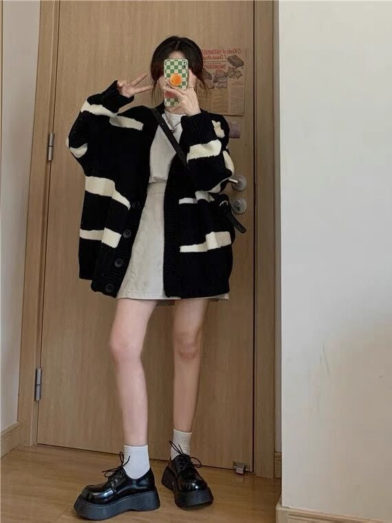 💕秋冬百搭慵懶黑白條紋奶甜毛衣外套