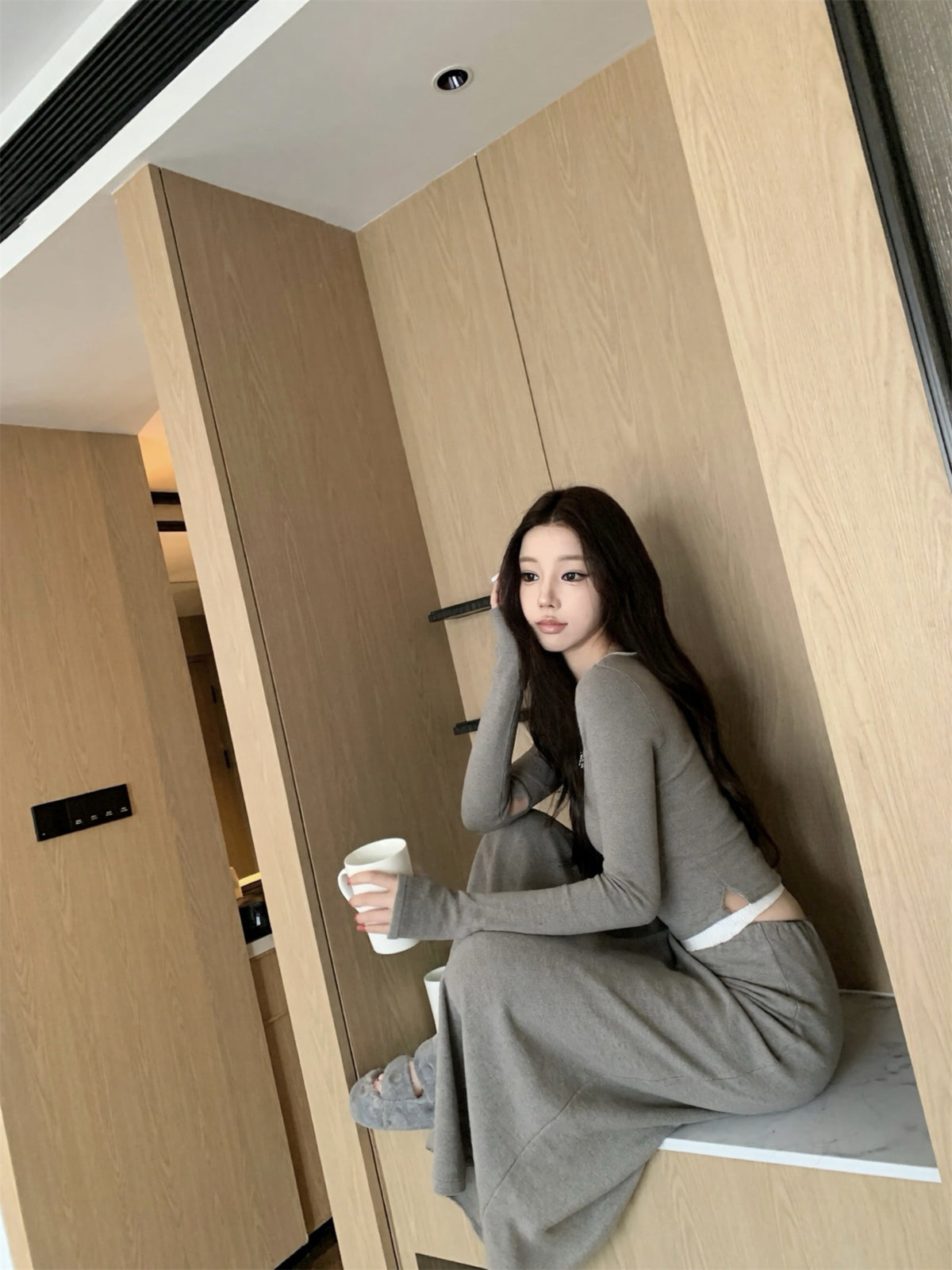 💕磨毛加絨修身圓領撞色短上衣+寬鬆半長裙兩件套
