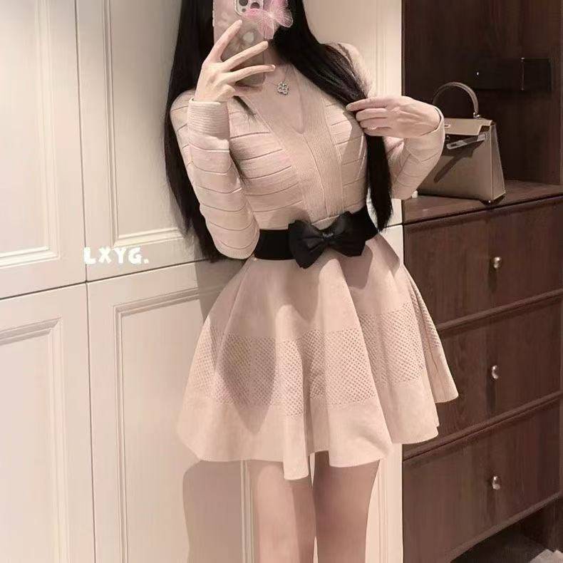 💕法式名媛V領蝴蝶結針織收腰澎澎短裙