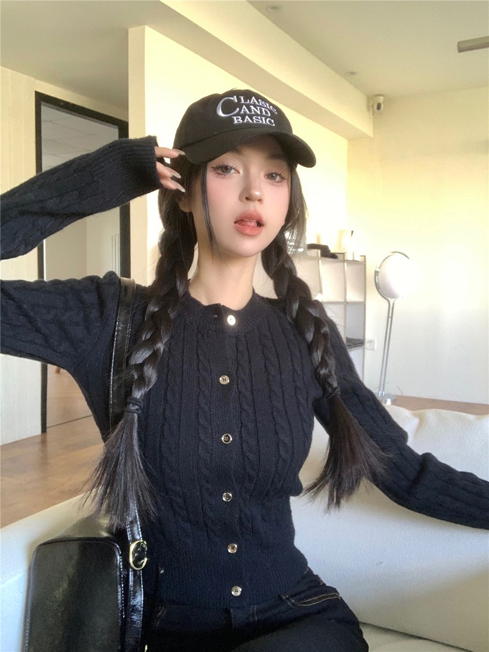 💕簡約休閒黑色短款麻花針織長袖上衣