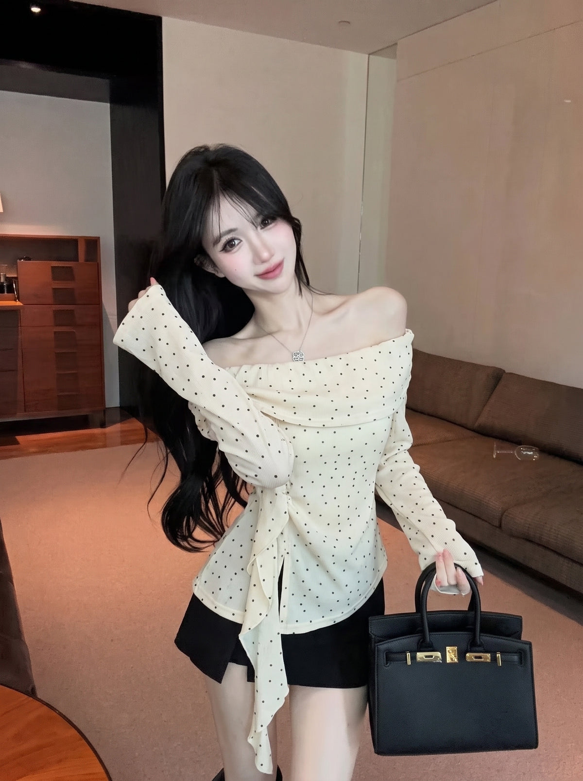 💕氣質杏色點點一字肩顯瘦不規則長袖上衣