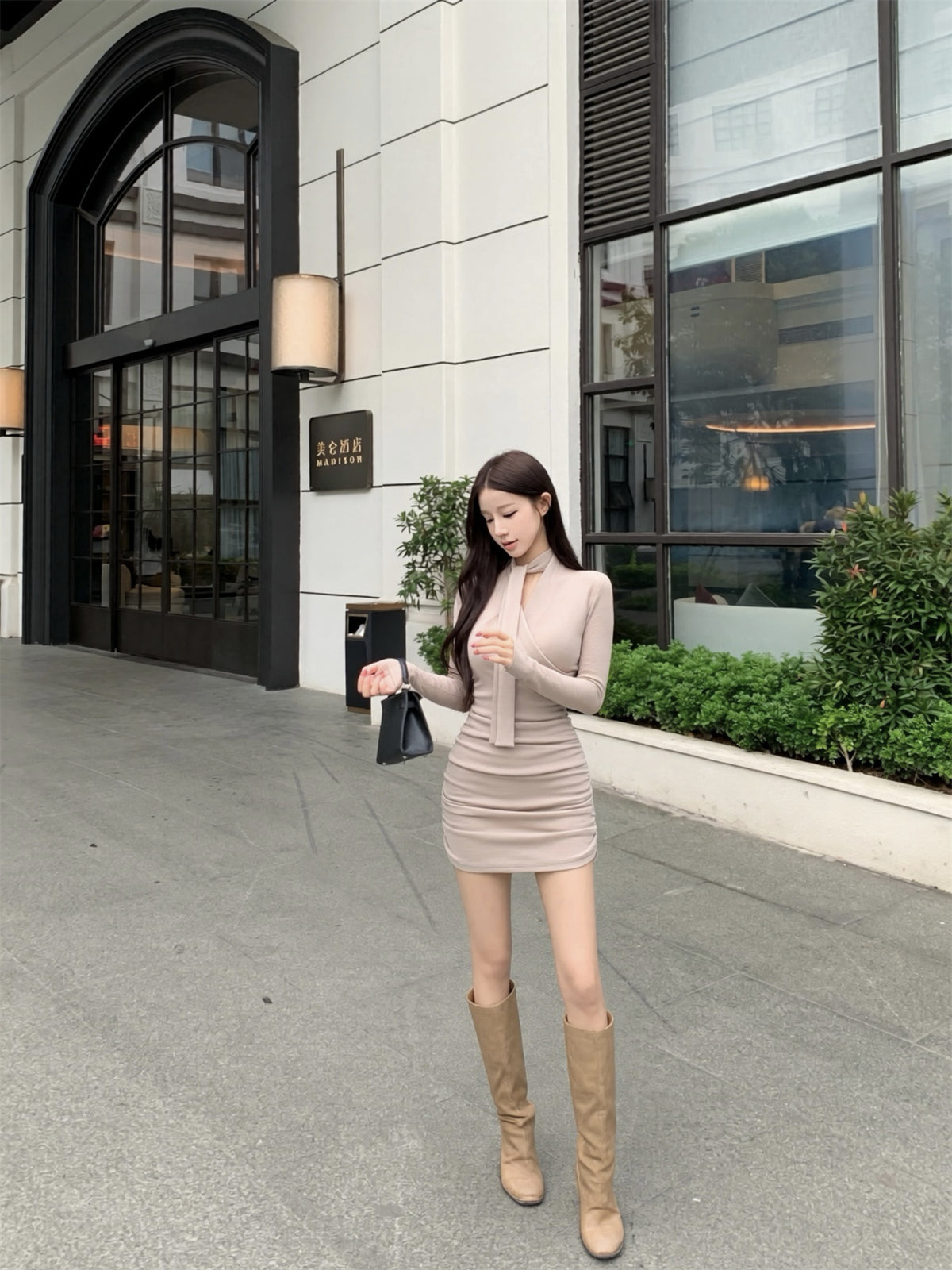 💕溫柔配飄帶褶皺彈力包臀連衣裙