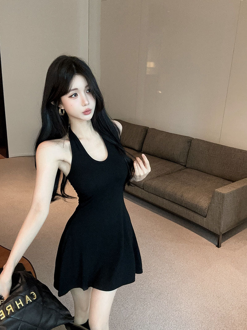 💕百搭簡約性感露背掛脖針織短傘裙