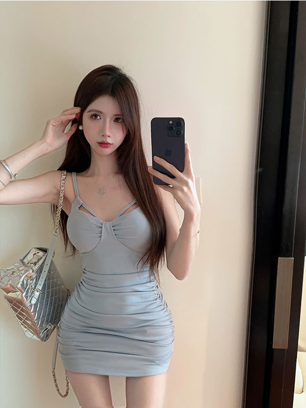 💕時尚修身顯瘦低胸鏤空吊帶包臀短裙