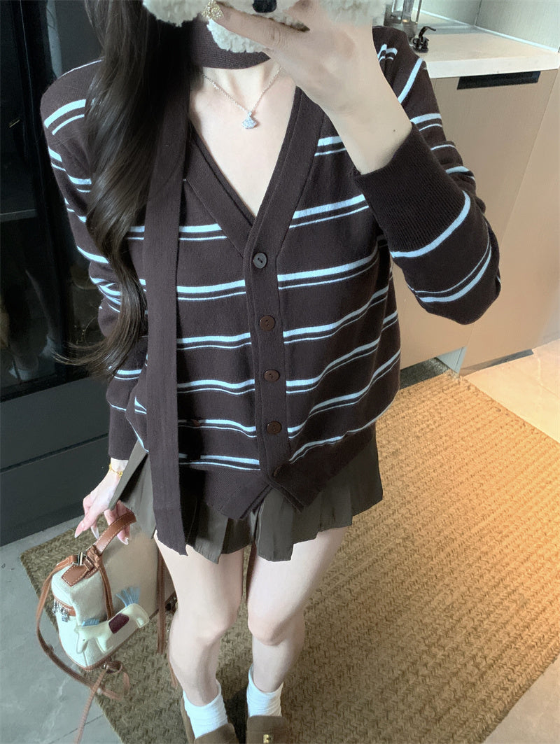 💕法式學院風復古條紋掛脖針織V領上衣