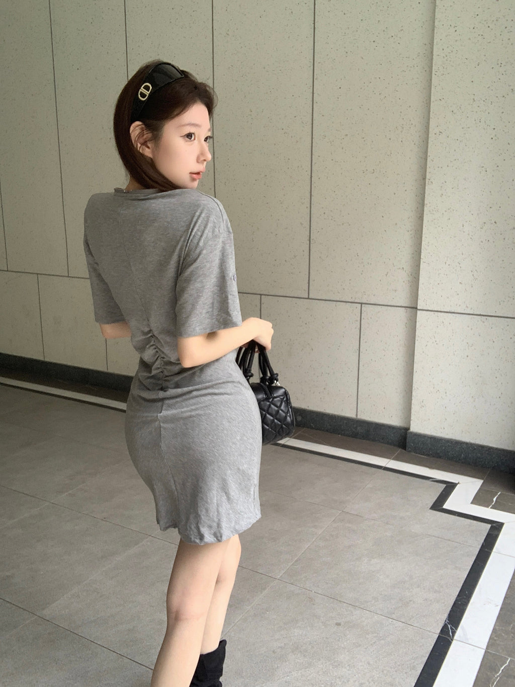 💕休閒簡約韓系黑色收腰V領拉鍊短裙